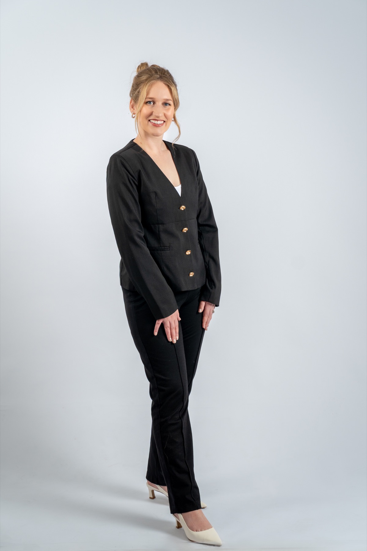 Full length actor headshot at Amalia Studio Queenstown